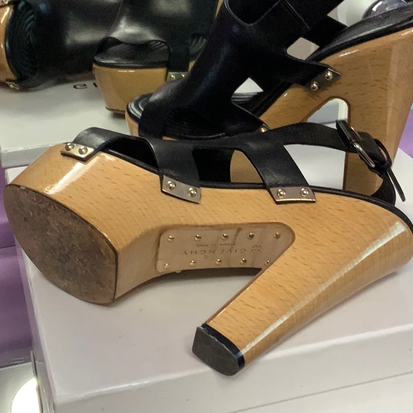 Givenchy Leather and Wood Sandal - Picture 4 of 5